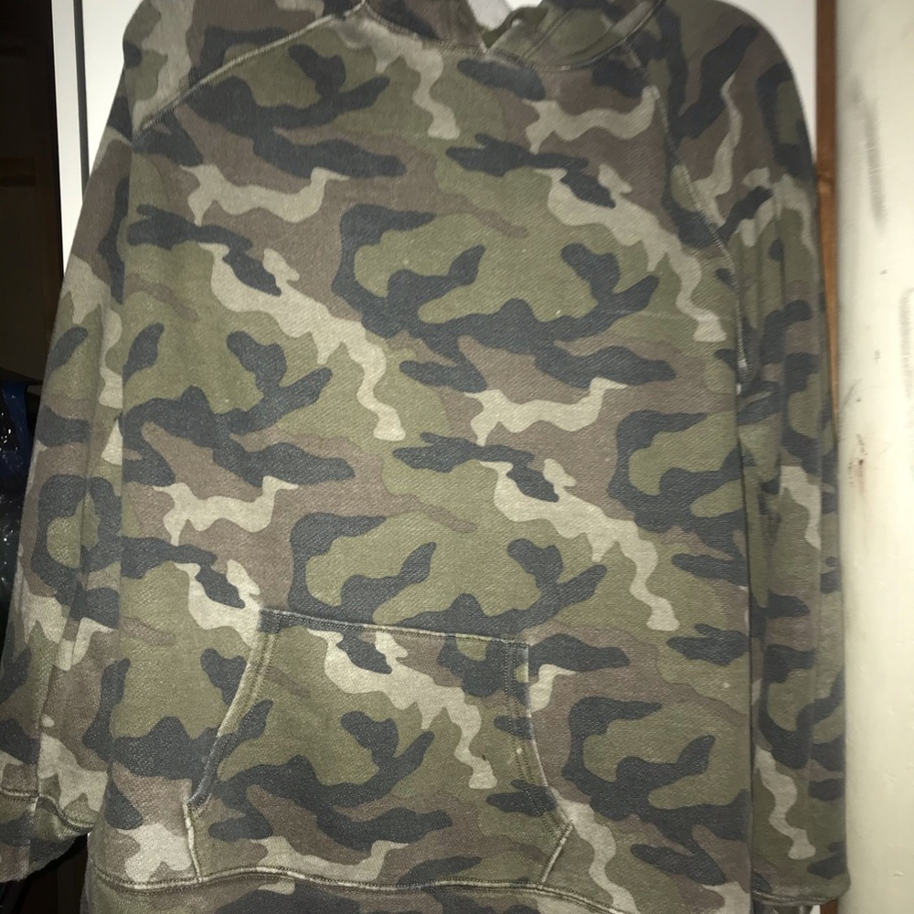 Light camo sweater